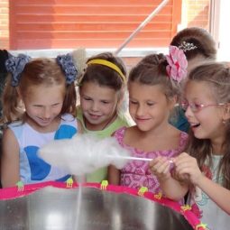 Сладкая вата и попкорн