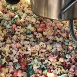 Сладкая вата и попкорн