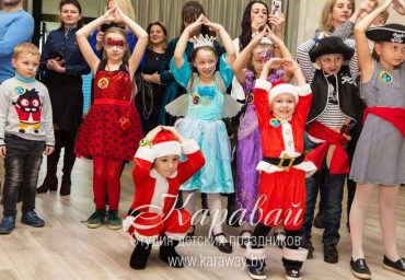 Дед Мороз и Снегурочка в офис