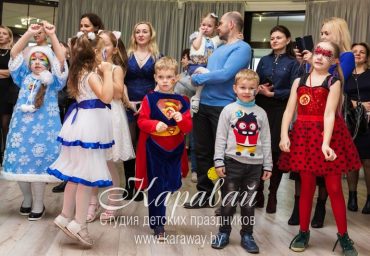 Дед Мороз и Снегурочка в офис