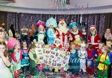 Дед Мороз и Снегурочка в офис