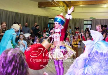 Дед Мороз и Снегурочка в офис